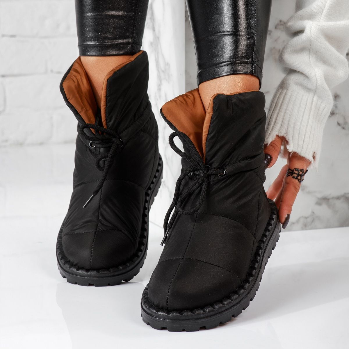 Дамски шушлякови апрески с каракул - Hayaz - Black