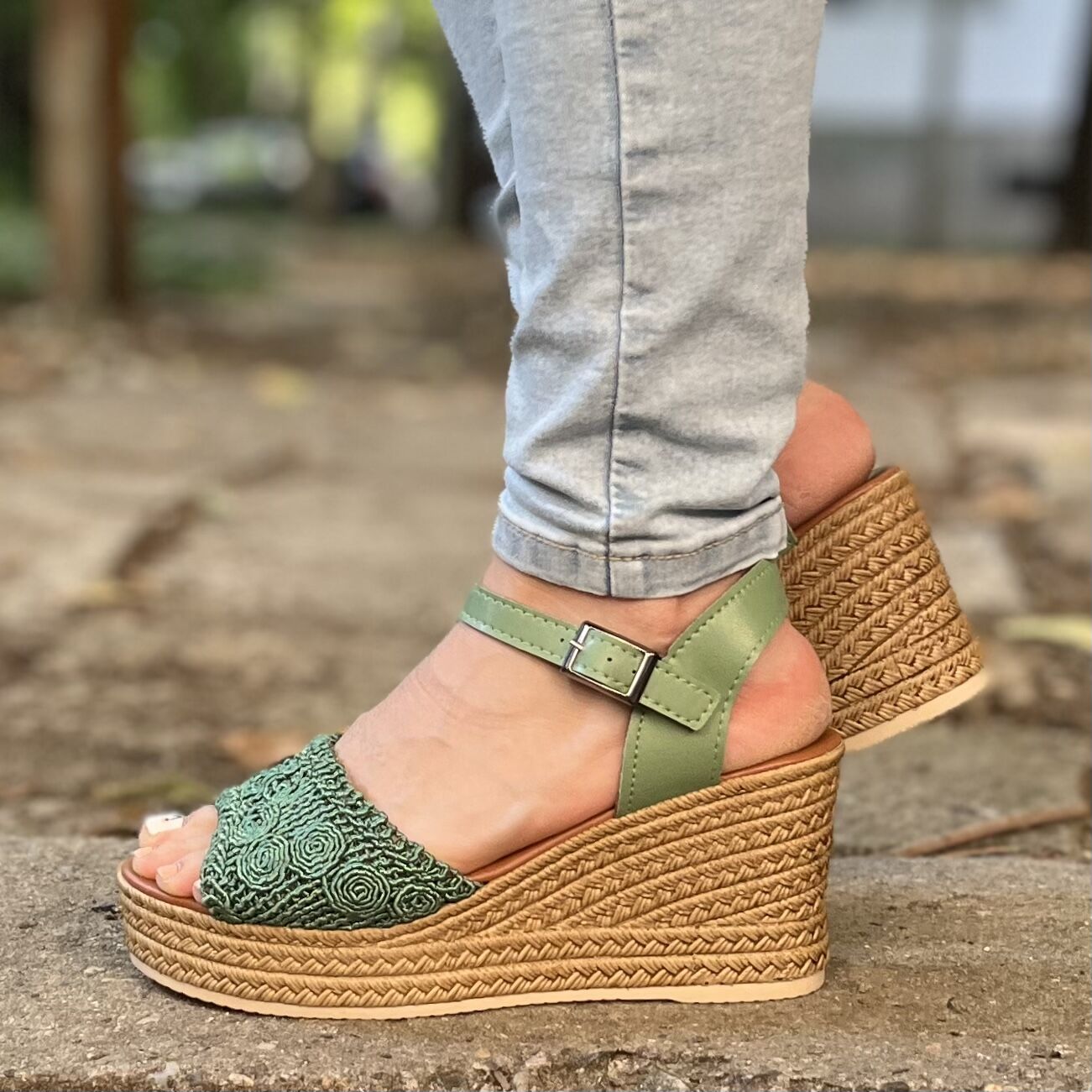 Дамски зелени сандали на платформа - Alice - Green