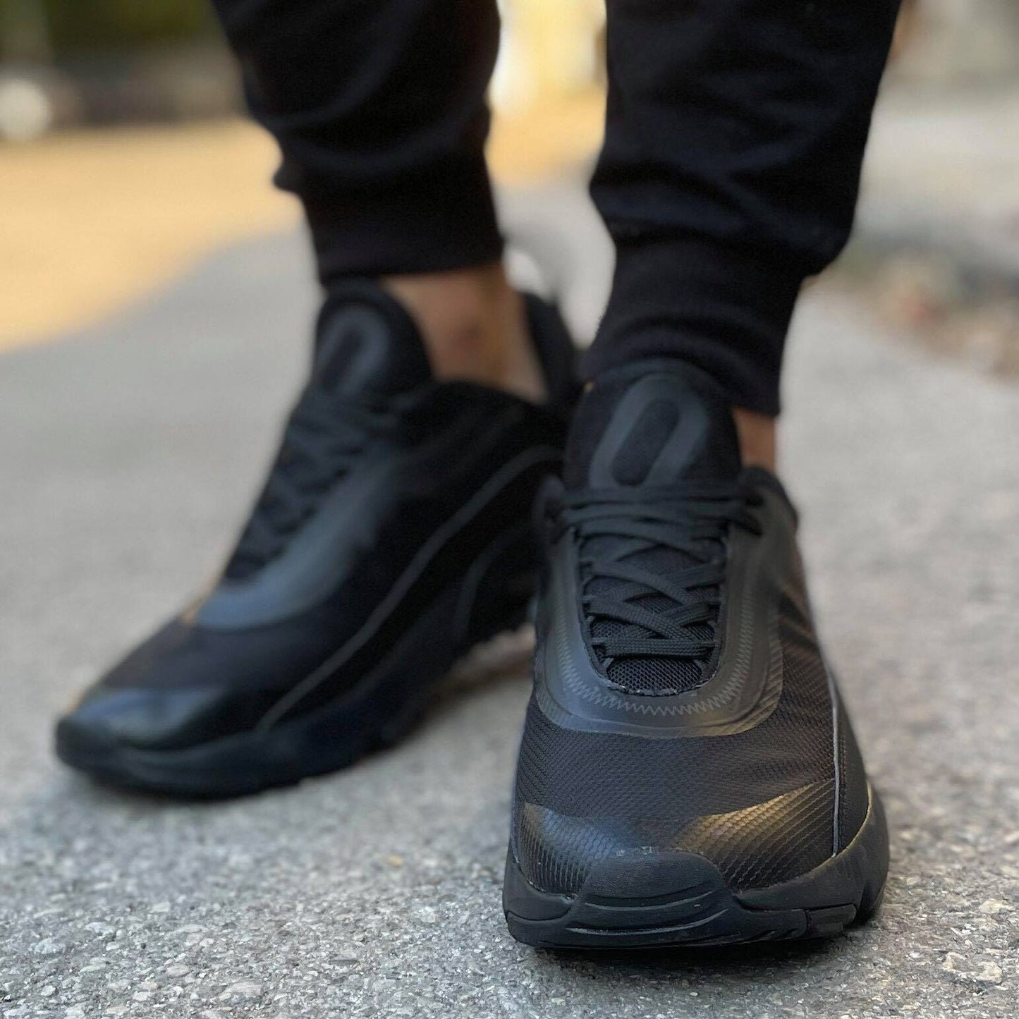 Мъжки черни маратонки - Robert - Black