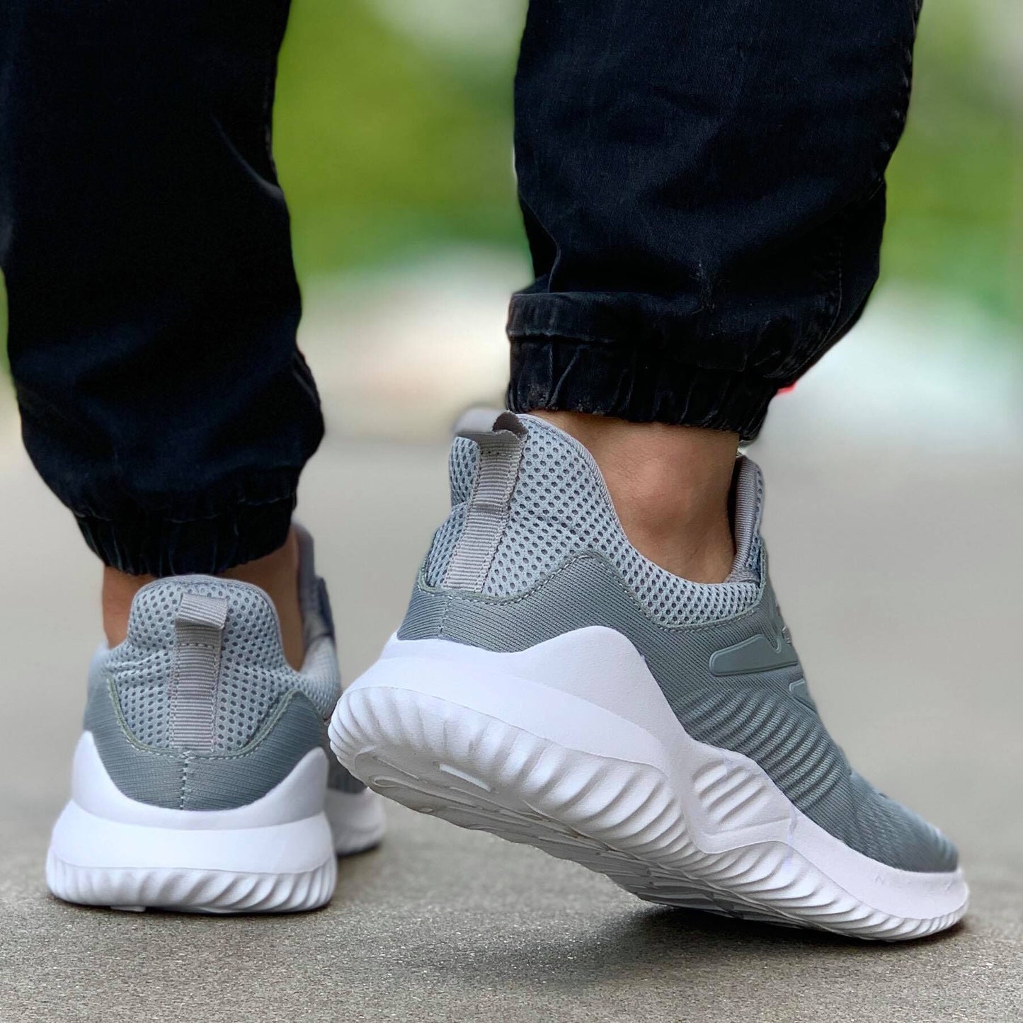 Мъжки олекотени маратонки в сив цвят - Nick - Grey